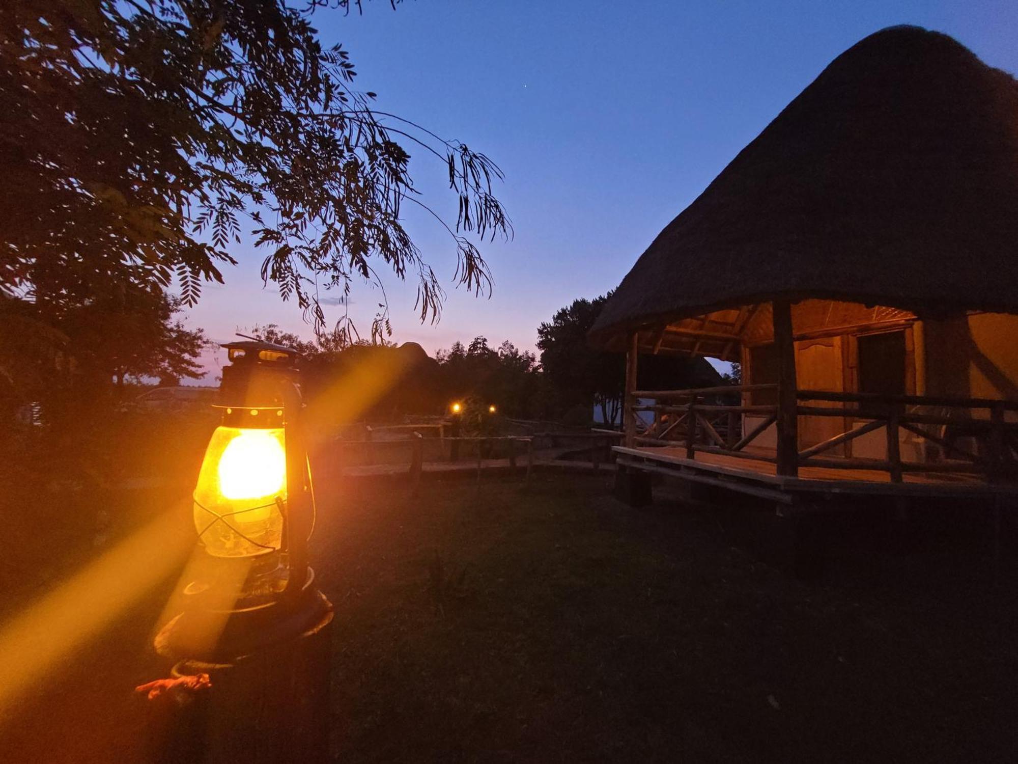 Songbird Safari Lodge & Campsite Katunguru 외부 사진